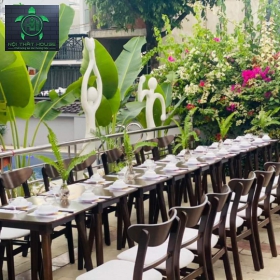 BỘ BÀN CAFE 2 GHẾ NỆM + 1 BÀN D60 GỖ