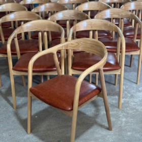 GHẾ NEVA CÓ TAY (GỖ TẦN BÌ) ĐẸP